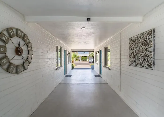 Apartment Chic Apts 1-4fashionsquareoldtown *