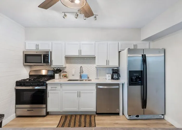 Chic Apts 1-4fashionsquareoldtown *