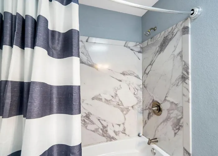 Chic Apts 1-4fashionsquareoldtown Apartment *