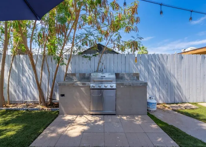 Chic Apts 1-4fashionsquareoldtown Apartment *