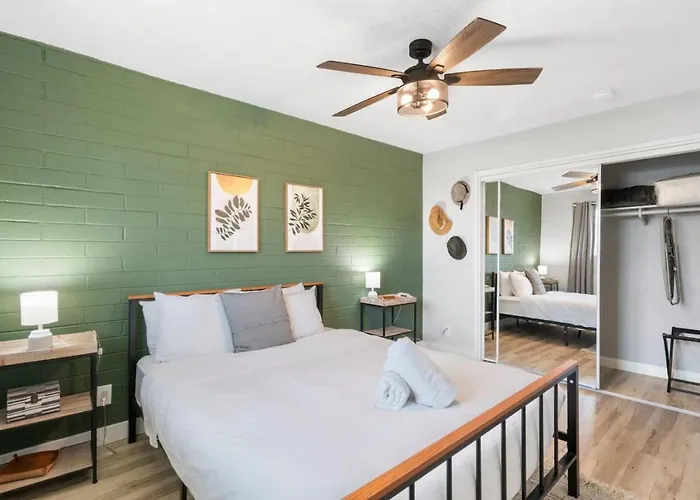 Chic Apts 1-4fashionsquareoldtown Apartment
