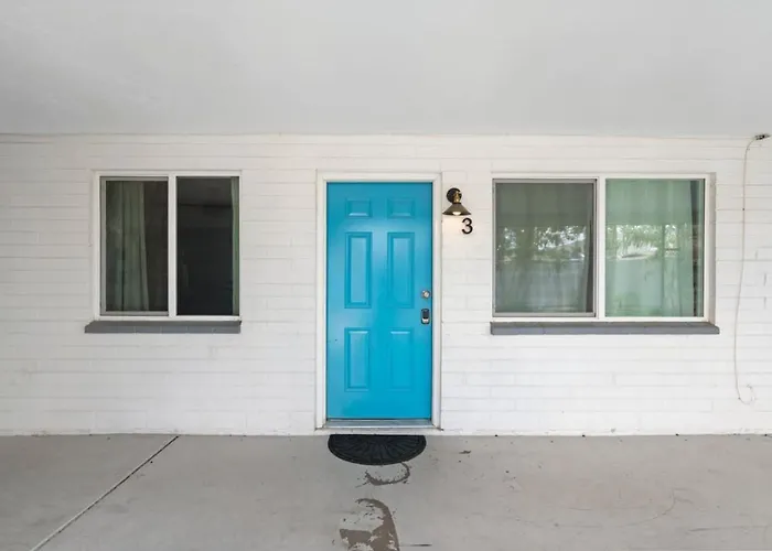 Apartment Chic Apts 1-4fashionsquareoldtown