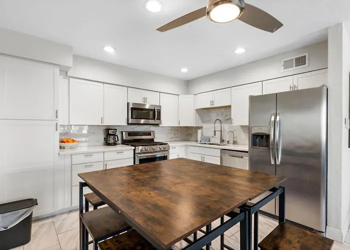 Chic Apts 1-4fashionsquareoldtown *