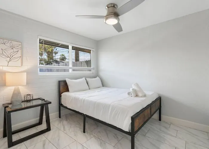 Chic Apts 1-4fashionsquareoldtown