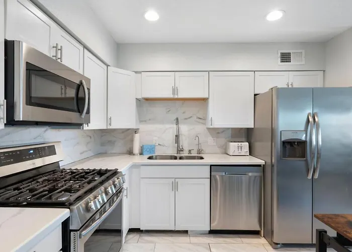 Chic Apts 1-4fashionsquareoldtown *